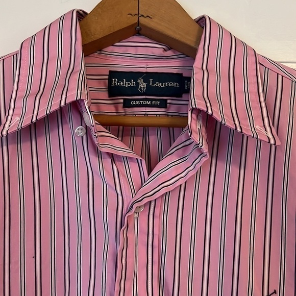 RALPH Lauren custom fit mens button up shirt. - Picture 4 of 7